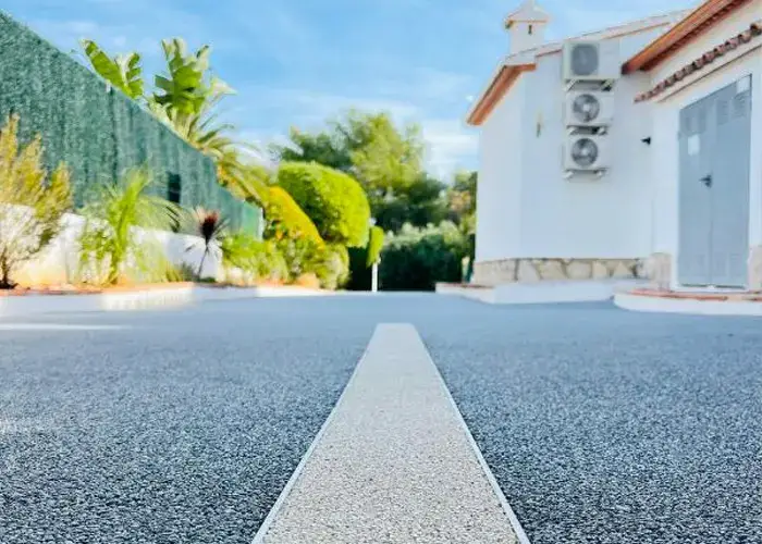 PermaPave Solutions Resin Bound Surfaces Driveways Paths Pool Terrace Rotating Image 002